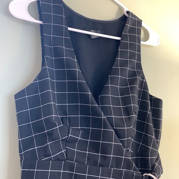 Cute pattern black dress - Picture 4 of 5